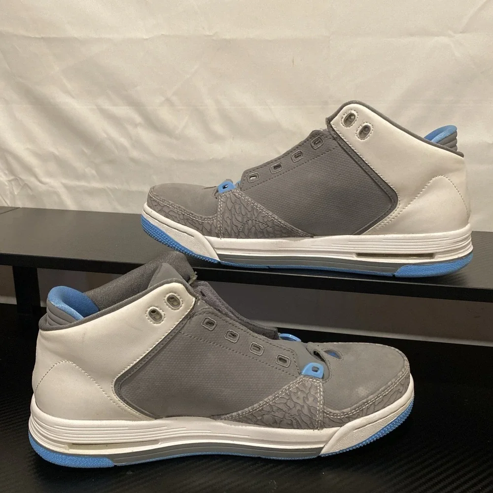 Size 9.5 - Jordan As You Go Cool Grey‎ University Blue